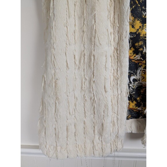 Sno Skins Women's Faux Fur Vest Jacket Fringe Tassels Size Large Ivory - Picture 3 of 10